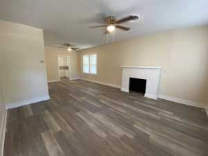 1315 Pecos St (22)