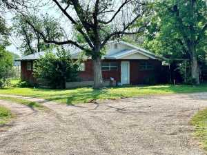 2928 Travis St (2)