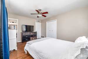 2001 St Mary St (11)