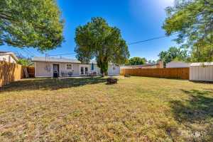 2001 St Mary St (21)