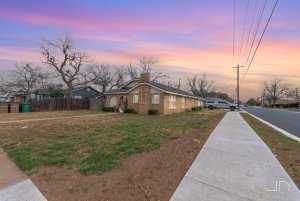 2027 Walnut St (3)