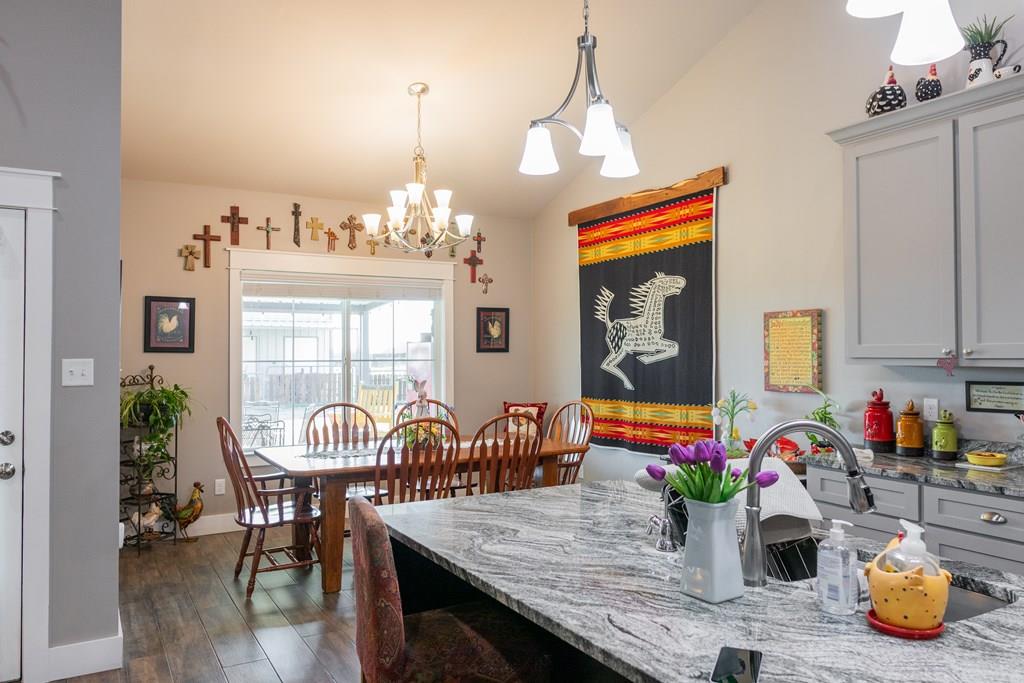 5876 Bridlewood Court