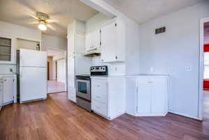 215 N Bishop St (13)