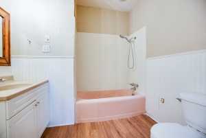 215 N Bishop St (22)