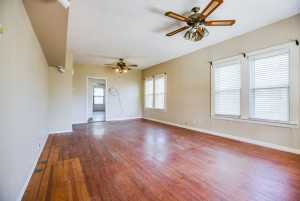 215 N Bishop St (8)