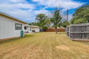2738 A&M Ave (28)