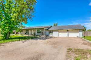 801 Robert Lee