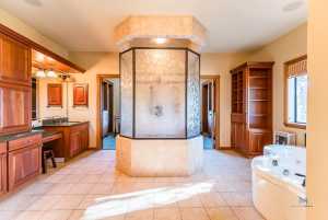 6873 Green Oaks Dr (18)