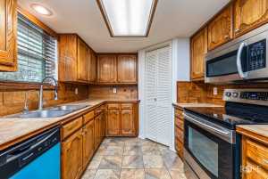 1626 Parkview Dr (9)
