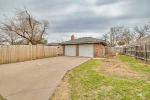 3330 Shadyhill Dr (27)