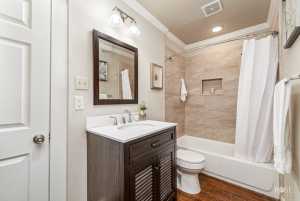706 N Madison St (13)