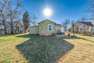 706 N Madison St (17)
