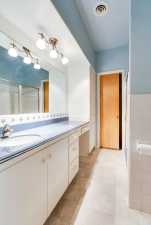 623 S Washington St (43)