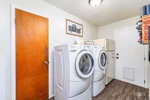 705 E 2nd St (20)
