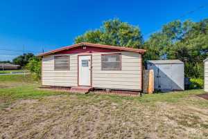 705 E 2nd St (21)