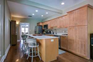 215 S Madison St (17)