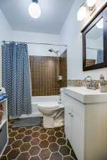 215 S Madison St (48)