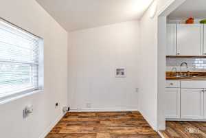 408 N Jackson St (12)
