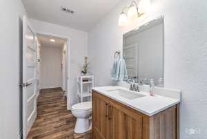 408 N Jackson St (17)