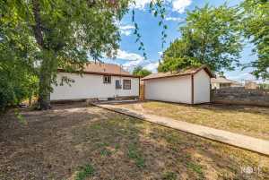 408 N Jackson St (22)