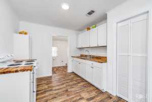 408 N Jackson St (9)