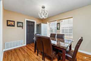 307 E 12th St (18)