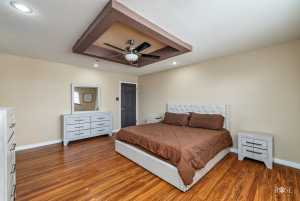 307 E 12th St (20)
