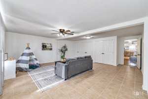 3125 N Oakes St (17)