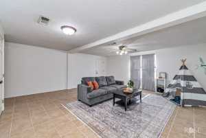 3125 N Oakes St (18)