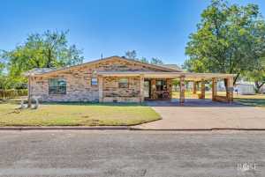 3125 N Oakes St (2)