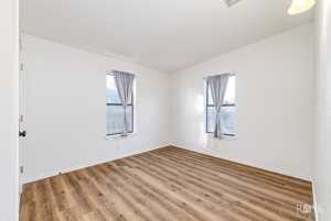 3125 N Oakes St (24)