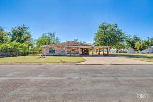 3125 N Oakes St (3)