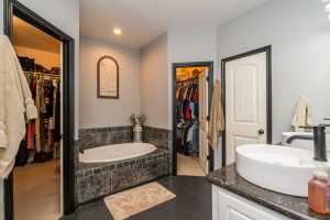 3918 Caroline Lane (16)