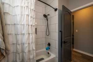 3918 Caroline Lane (24)