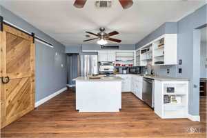606 E 17th St (21)