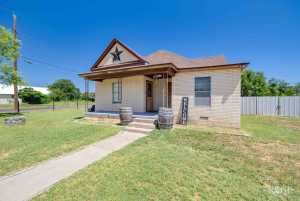 606 E 17th St (2)