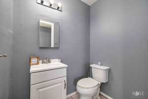 606 E 17th St (20)