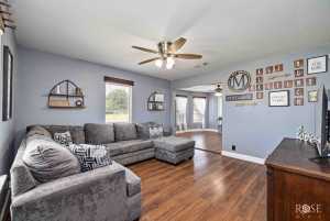 606 E 17th St (7)