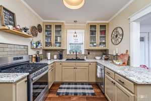 10 N Jefferson St (6)