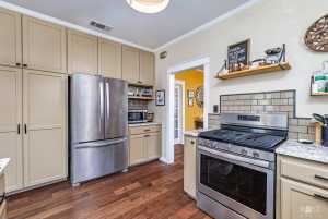 10 N Jefferson St (7)