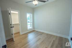 1327 State St (15)