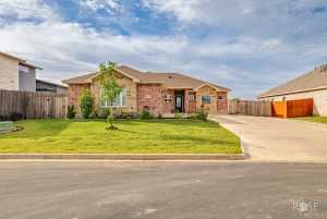 1978 Colonial Dr (2)