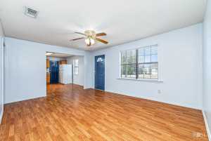 1001 W Tarver St (9)