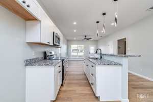 715 W 18th St (12)