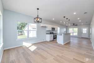 715 W 18th St (15)