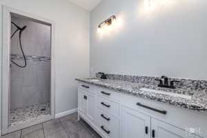 715 W 18th St (18)