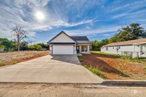 715 W 18th St (2)
