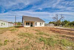 715 W 18th St (27)