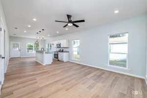 715 W 18th St (8)