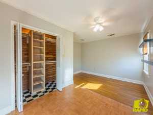 220 N Broadway St (11)